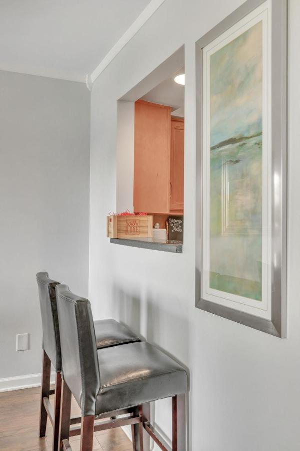 Nash Gold Private Condo - 2Bed, 2Bath, Sleep 6, 25 Min Walk To Broadway And All Nashville Attractions, Pool, Gym ภายนอก รูปภาพ
