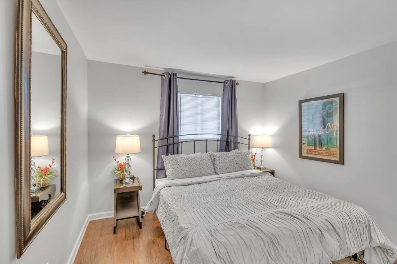 Nash Gold Private Condo - 2Bed, 2Bath, Sleep 6, 25 Min Walk To Broadway And All Nashville Attractions, Pool, Gym ภายนอก รูปภาพ