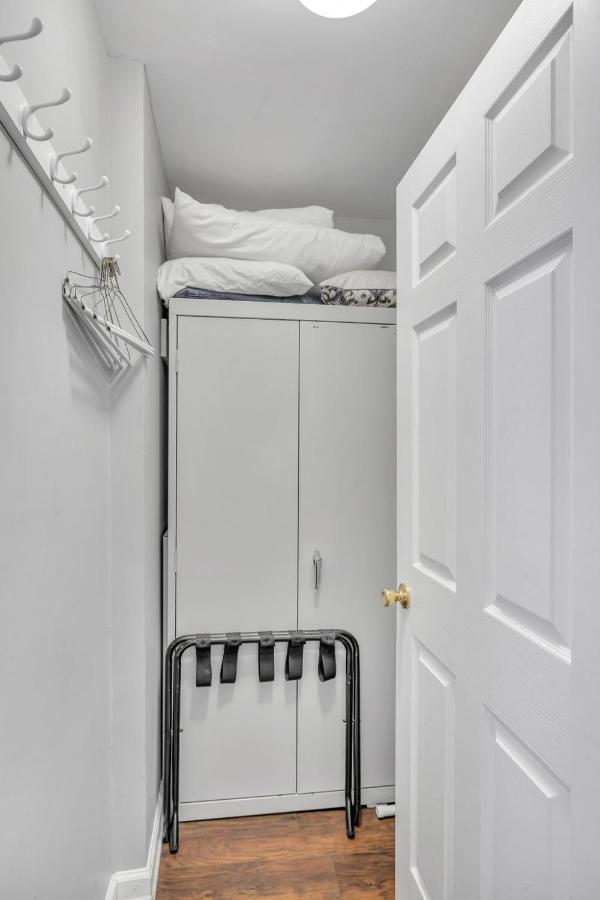 Nash Gold Private Condo - 2Bed, 2Bath, Sleep 6, 25 Min Walk To Broadway And All Nashville Attractions, Pool, Gym ภายนอก รูปภาพ